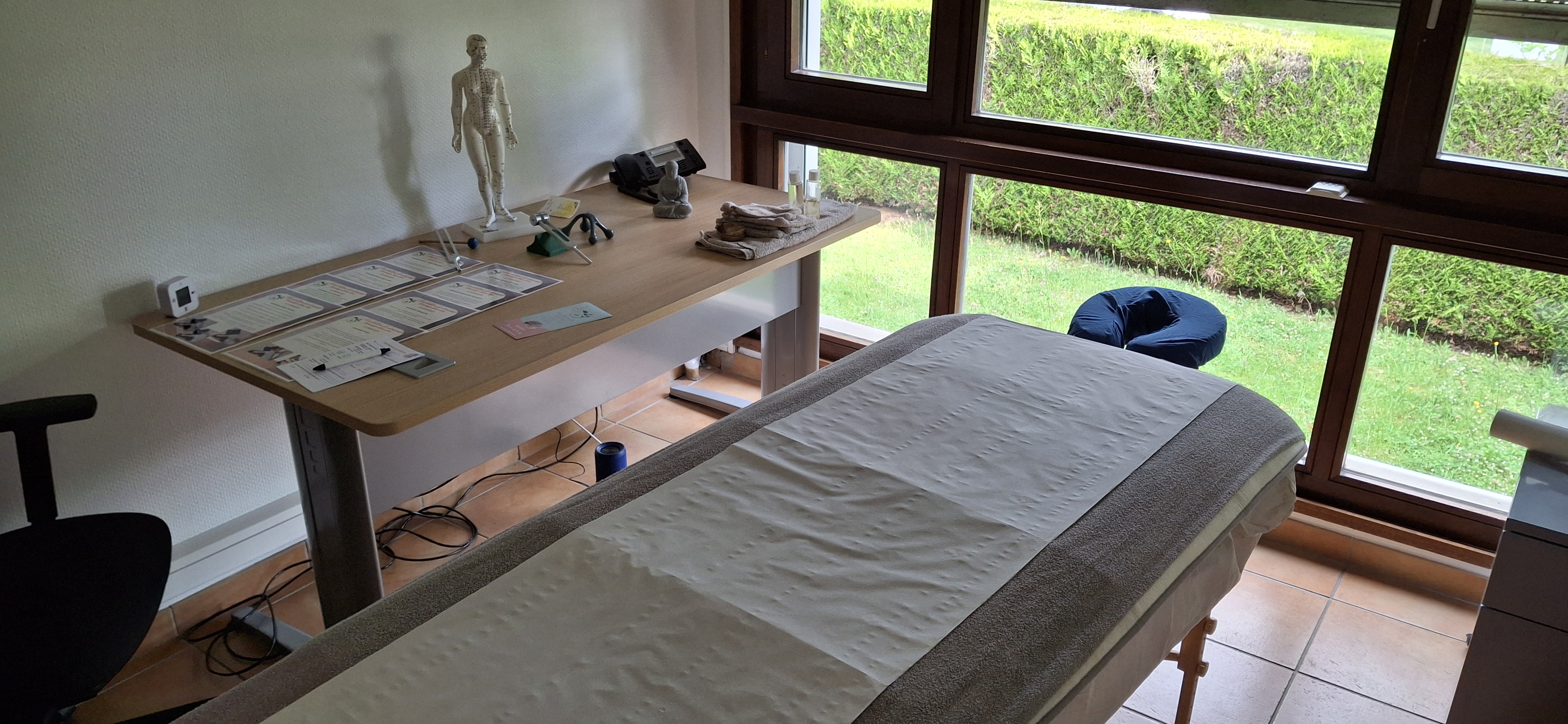 Massage AMMA assis lors d&rsquo;une intervention en entreprise
